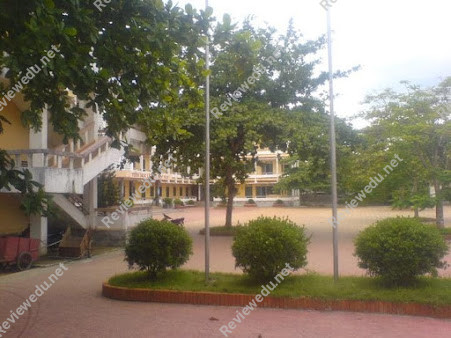 Trường THPT Hương Khê