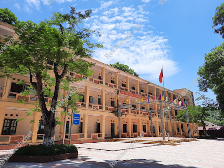 Trường THPT Kim Động