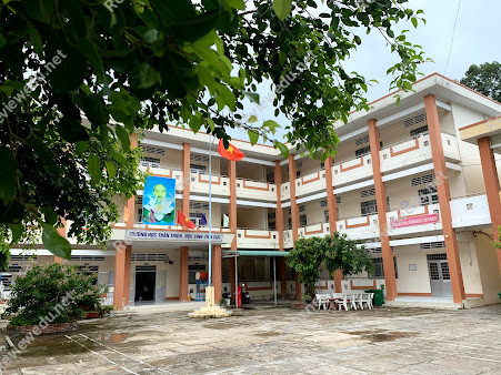 Trường THPT Lại Sơn