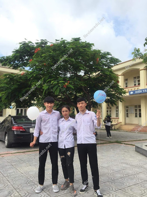 Trường THPT Lê Chân