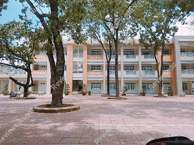 Trường THPT Lê Hồng Phong