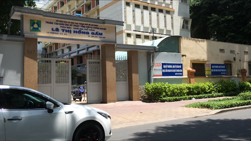 Trường THPT Lê Thị Hồng Gấm