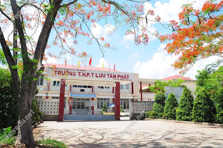 Trường THPT Lưu Tấn Phát