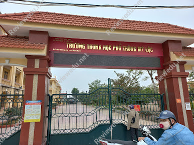 Trường THPT Mỹ Lộc