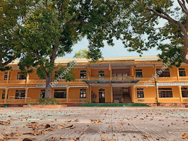 Trường THPT Nguyễn Quán Nho
