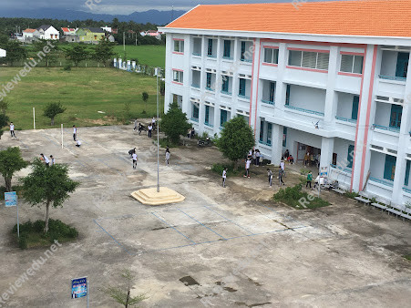 Trường THPT Nguyễn Thị Minh Khai