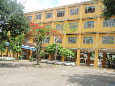 Trường THPT Nguyễn Thượng Hiền.
