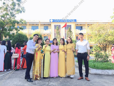 Trường THPT Nguyễn Thượng Hiền