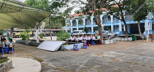 Trường THPT Phước Hòa