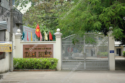 Trường THPT Tam Hiệp