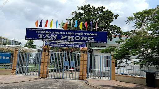 Trường THPT Tân Phong