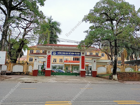 Trường THPT Tân Trào