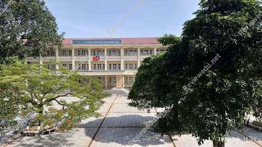 Trường THPT Uông Bí