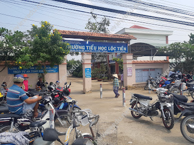 Trường Tiểu Học Long Định