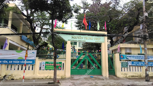 Trường Tiểu Học Nguyễn Trung Trực