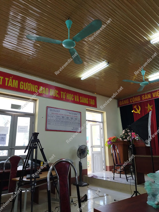 Trường Tiểu Học Phú Hộ