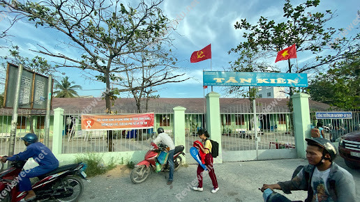 Trường Tiểu học Tân Kiên