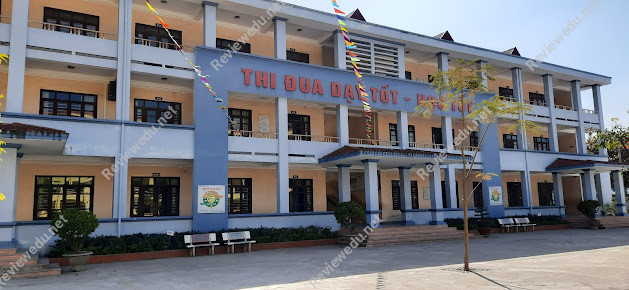 Trường tiểu học và THCS Nguyễn Thị Minh Khai
