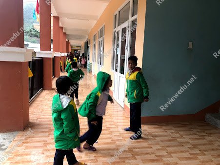Trường Tiểu học Trà Leng