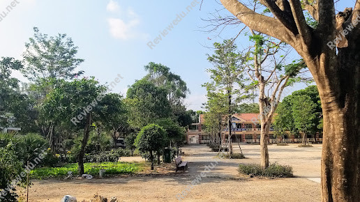 Trường THPT Bình Phú