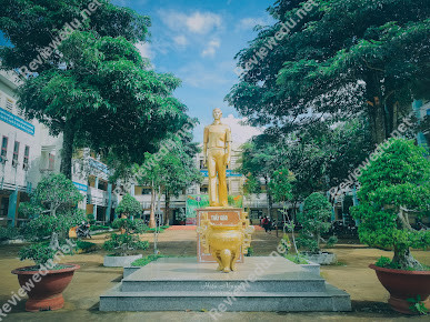 Trường THPT Nguyễn Tât Thành